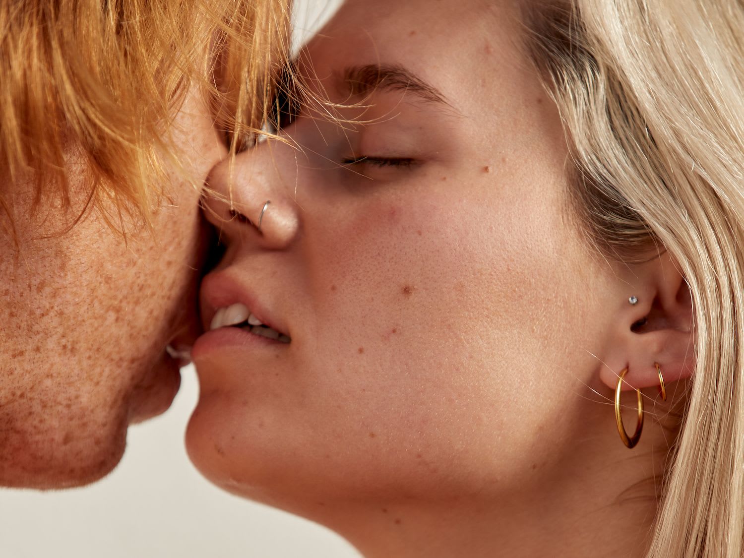 Sexting Can Spice Up a Relationship: Here Are a Few Ideas to Try