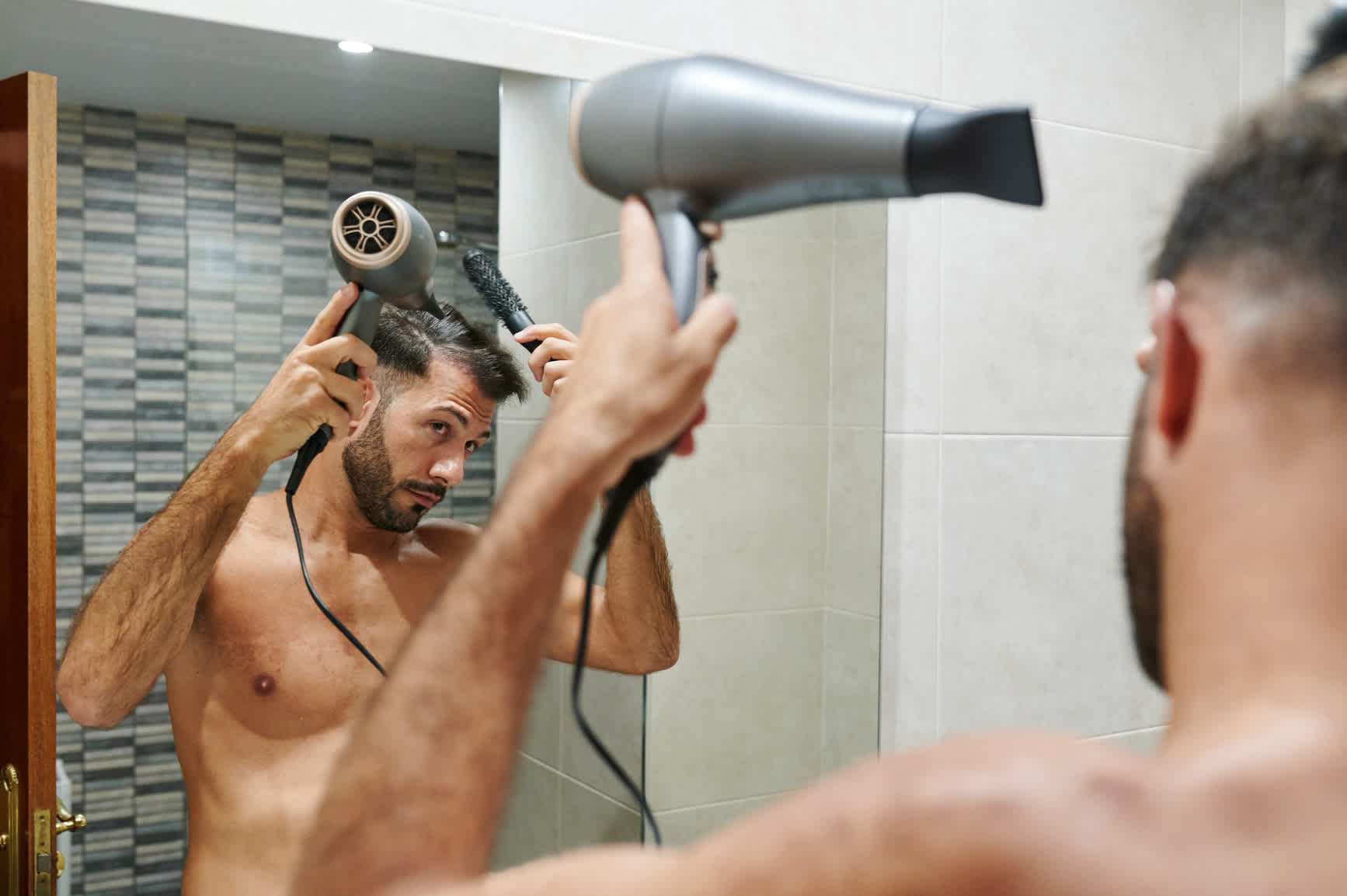 How to Blow-Dry Hair: Men’s Guide